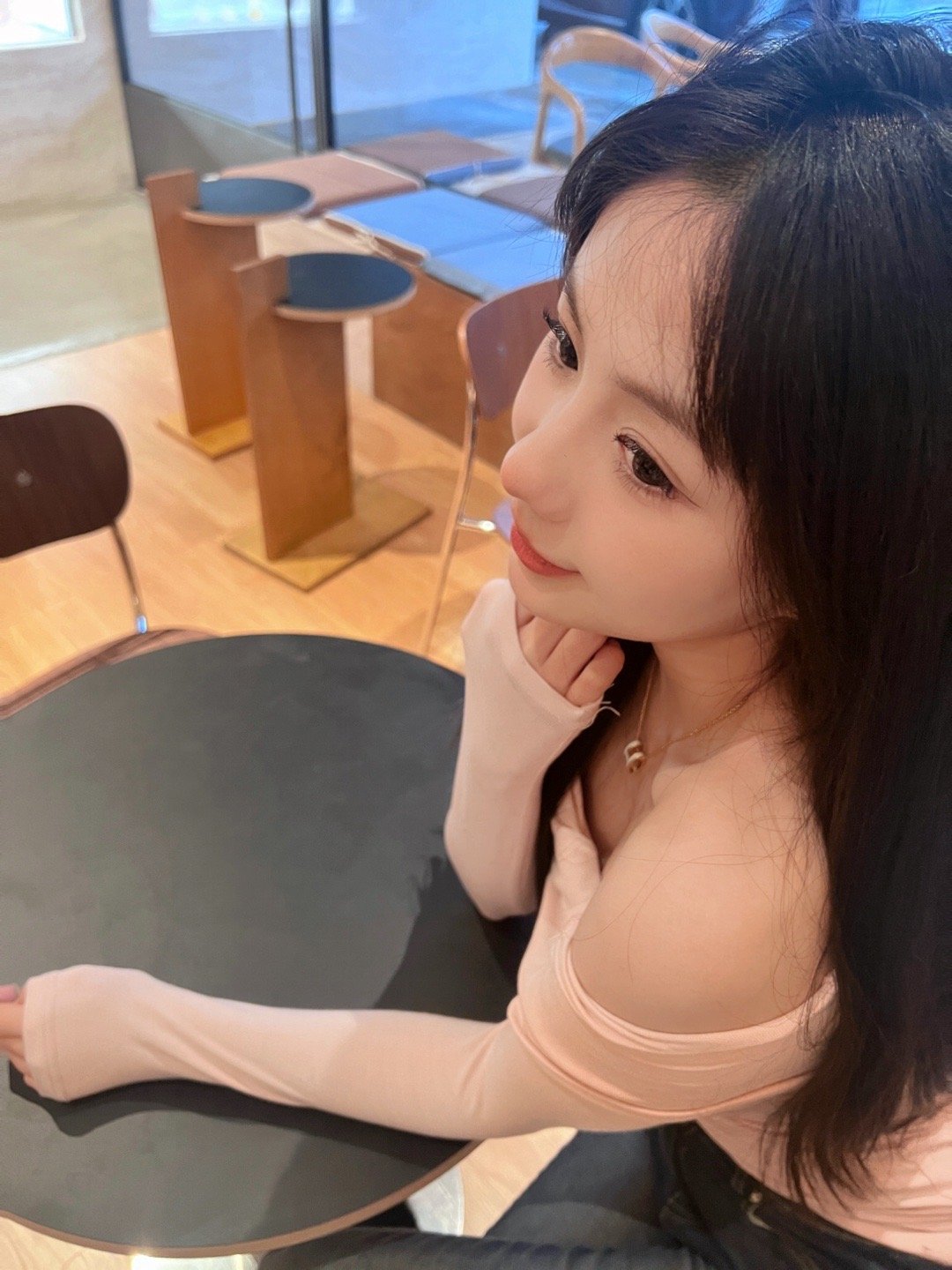 走进真实与虚构交汇点的娇妻素人探索