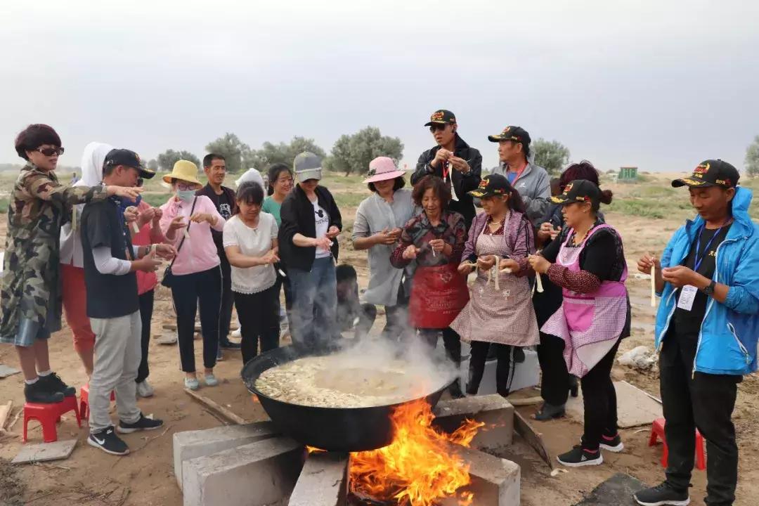 民勤穿沙公路最新动态，探寻小巷中的独特风情与隐秘之宝